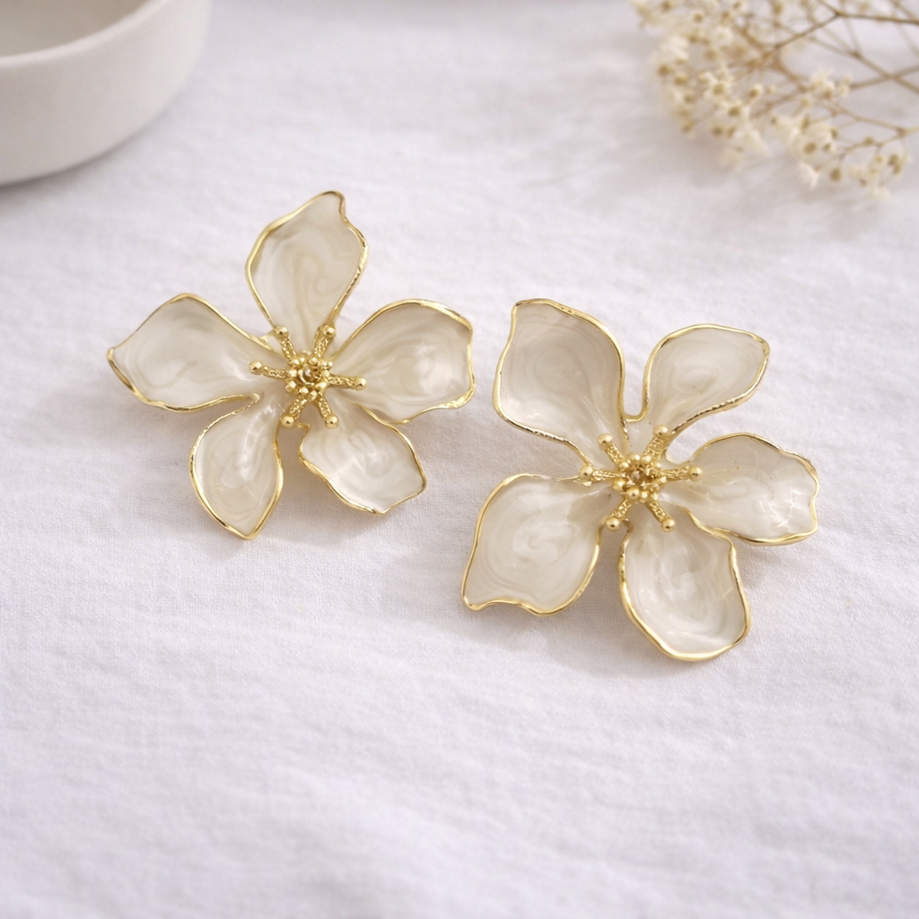Ivory Bloom Stud Earring